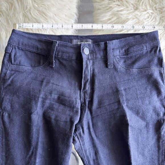 Flying Monkey - Mid Rise Ankle Cut Jean - Size 9 - Picture 6 of 8